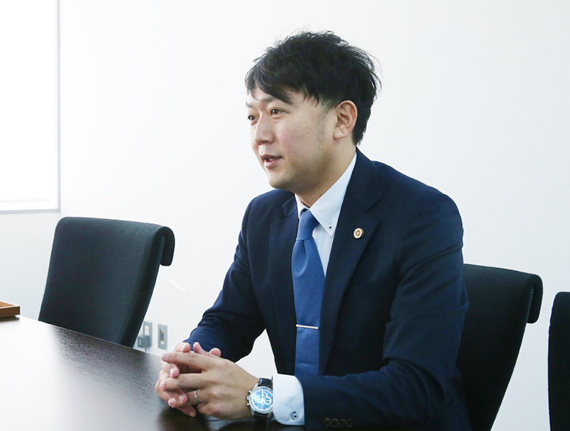 弁護士 上野 彰大(うえの しょうた)